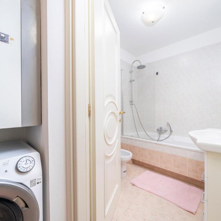 GuestHost - Cozy Stay Steps From the Center - Appartamento con 1 Camera da Letto - 17