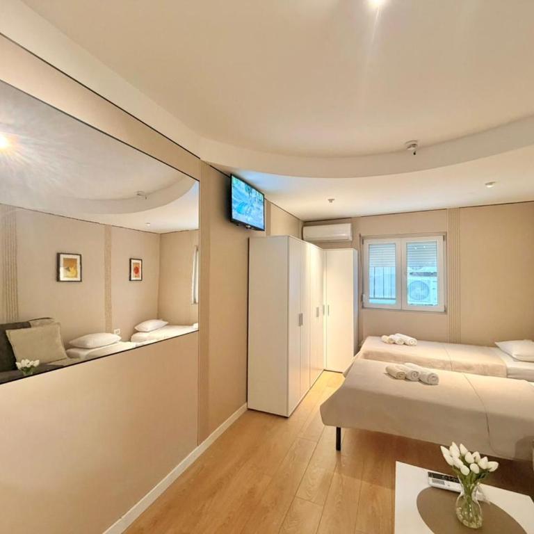 Apartmani Terminal - Family Studio - 1