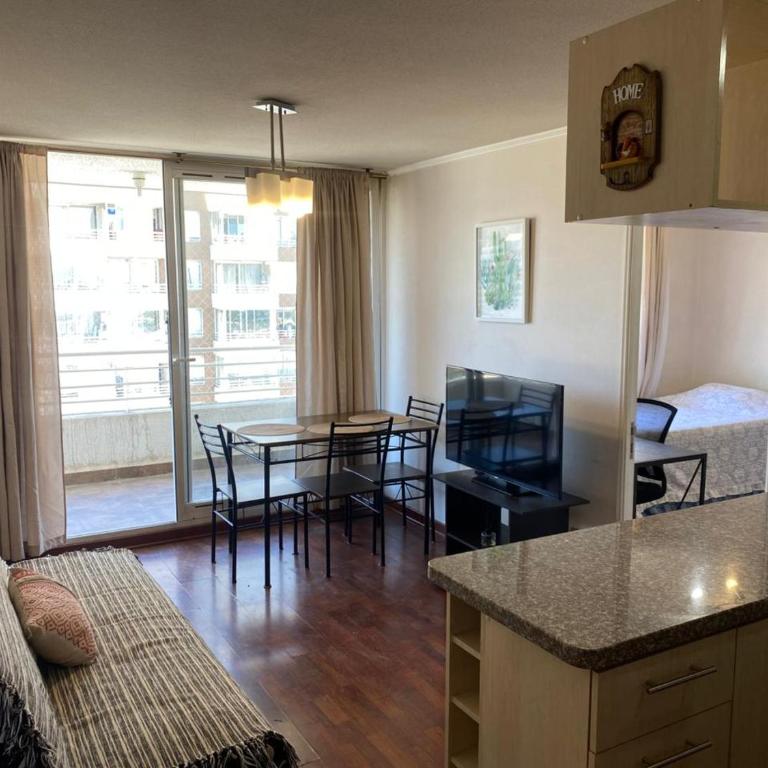 Moderno Departamento Viña centro - 2 dormitorios 2 baños - Piscina, Balcón y Estacionamiento - Two-Bedroom Apartment - 1