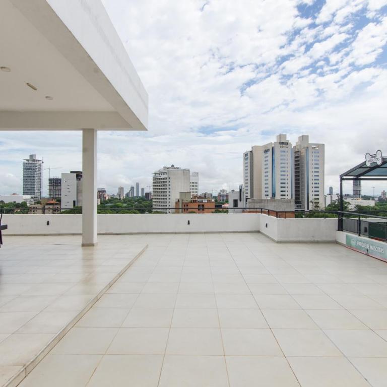 Chic apartment 600 m from Shopping del Sol - Apartment - 31