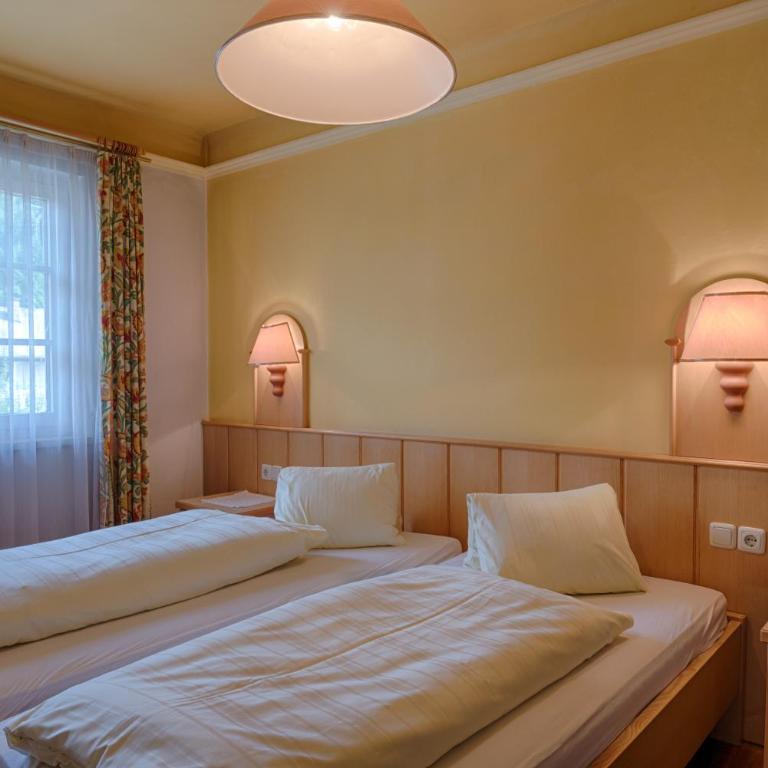Hotel Post - Familienzimmer (2 Erwachsene + 2 Kinder) - 5