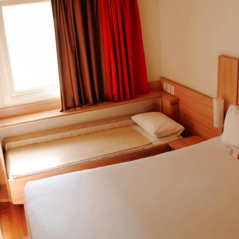 ibis Santiago Providencia - Habitación con cama grande y cama supletoria - 4