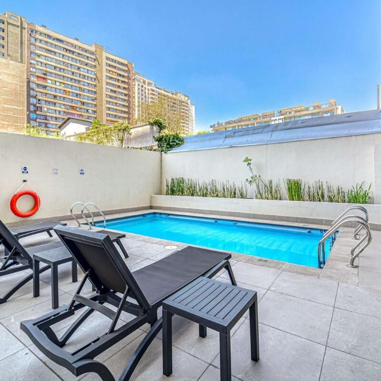 Central Isabel II with Pool, Wifi & AC near Metro Santa Isabel - One-Bedroom Apartment - 2