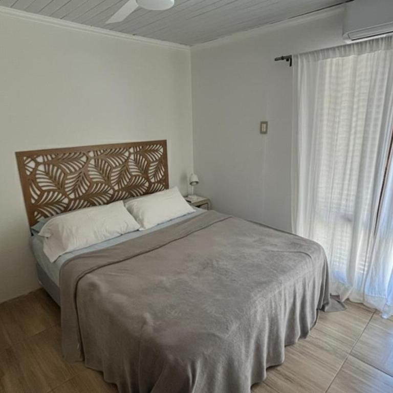 Casa de 2 dormitorios y un estudio con garage - Casa de 2 dormitorios - 5