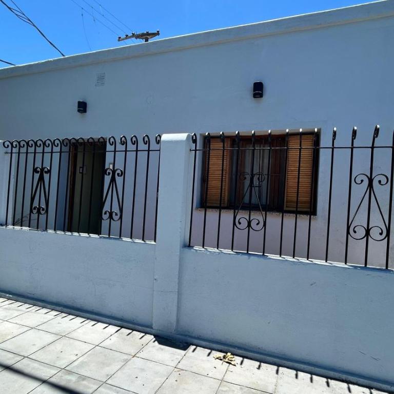 Casa de 2 dormitorios y un estudio con garage - Casa de 2 dormitorios - 4