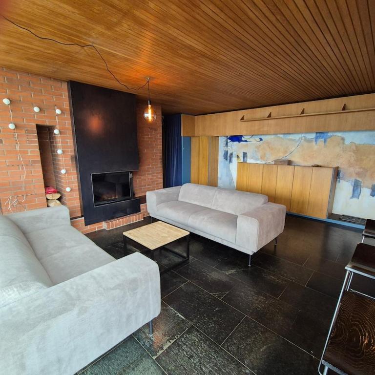 Architect house with gorgeous view lake & Wildlife - Villa - 17