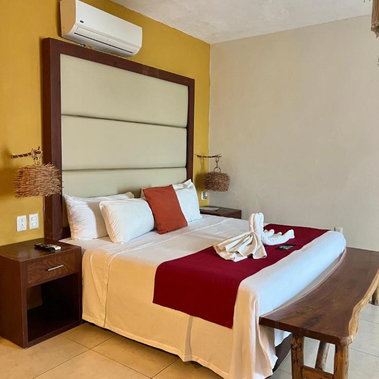 Suites Valentina - Deluxe King Room - 3