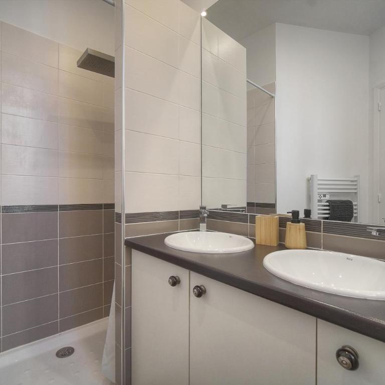 Lumineux 2 Chambres-BALCON-Stanislas Chic A2B264 - Appartement 2 Chambres - 7