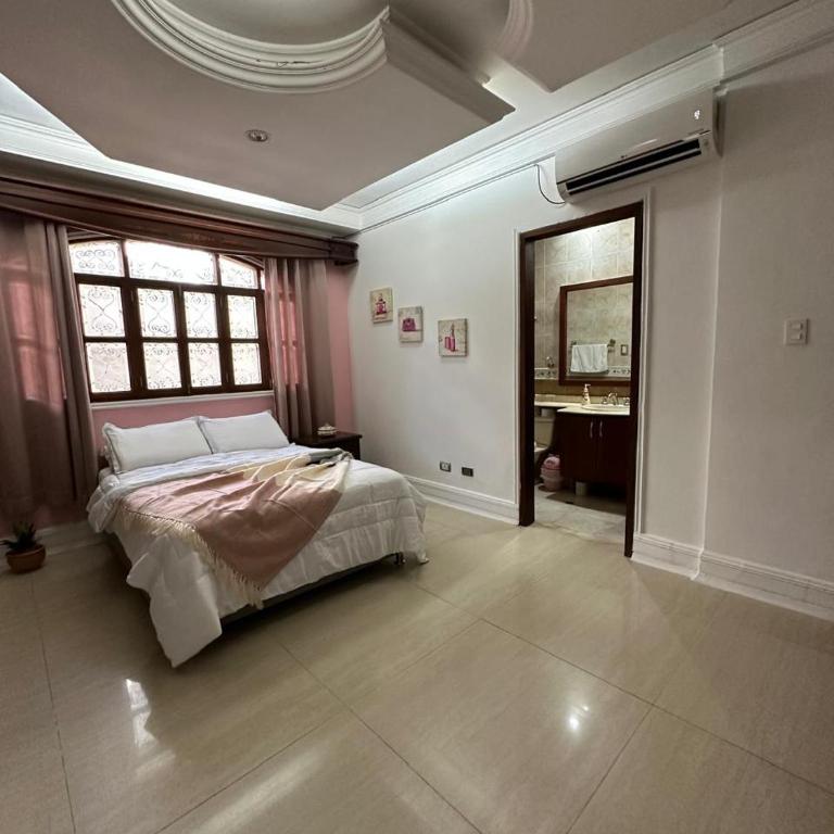 Mansión Lujosa con Piscina en manga - One-Bedroom House - 19