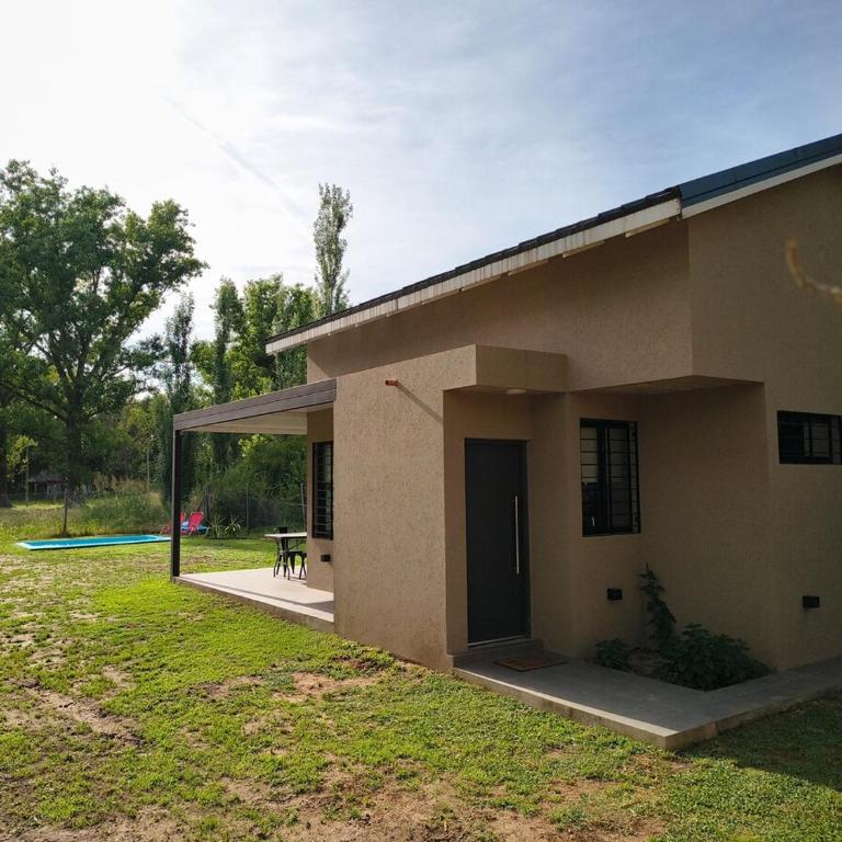 Tiny House rental with pool and patio facing the plaza - Casa de 2 dormitorios - 16