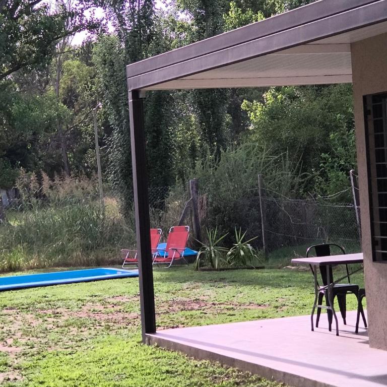 Tiny House rental with pool and patio facing the plaza - Casa de 2 dormitorios - 17