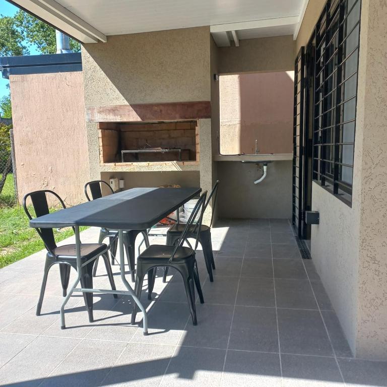 Tiny House rental with pool and patio facing the plaza - Casa de 2 dormitorios - 20