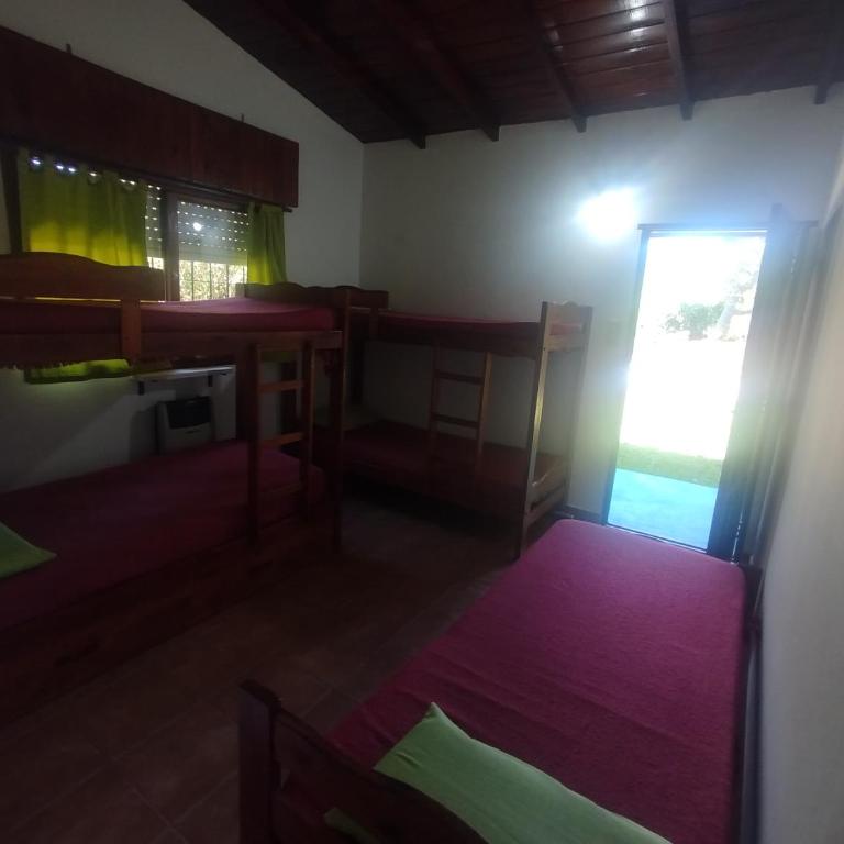 Hostal céntrico - Habitación Cuádruple con baño privado - 1