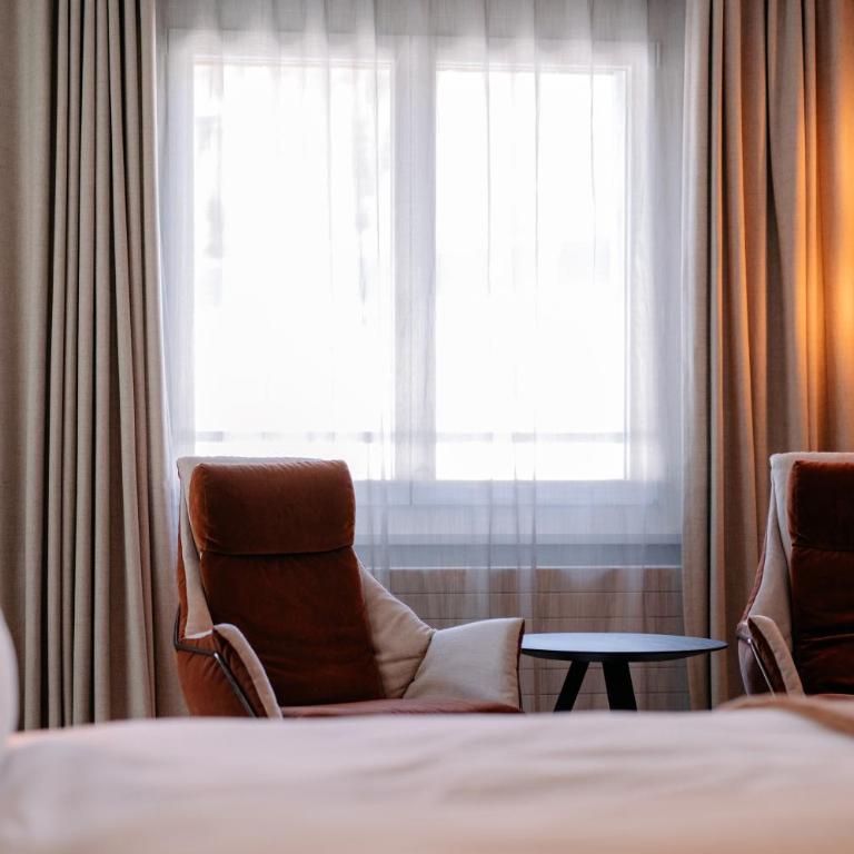 Kongress Hotel Davos - Superior Doppelzimmer - 7