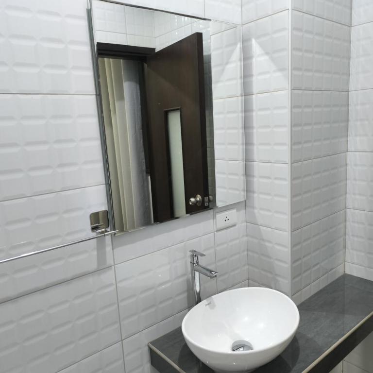 Hotel Belle Maison - Single Room with Private Bathroom - 4