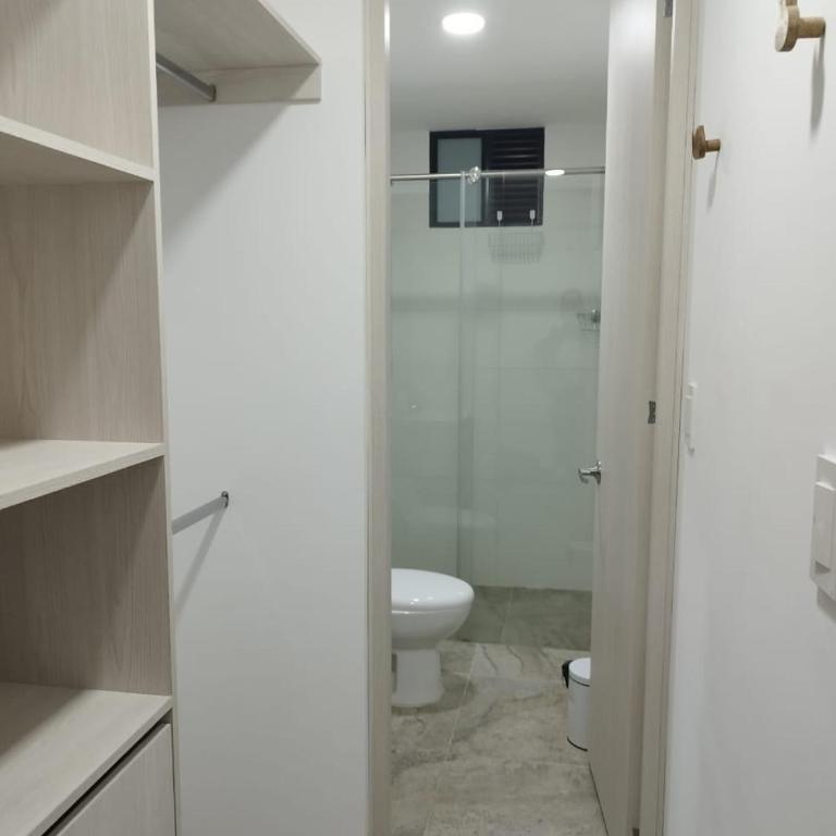 Cómodo apartaestudio - nuevo - excelente ubicación - Apartamento de 1 Dormitorio con balcón y vistas a la ciudad - 18