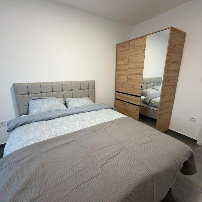Apartments Svetlana, Igalo - Two-Bedroom Apartment with Balcony - 11