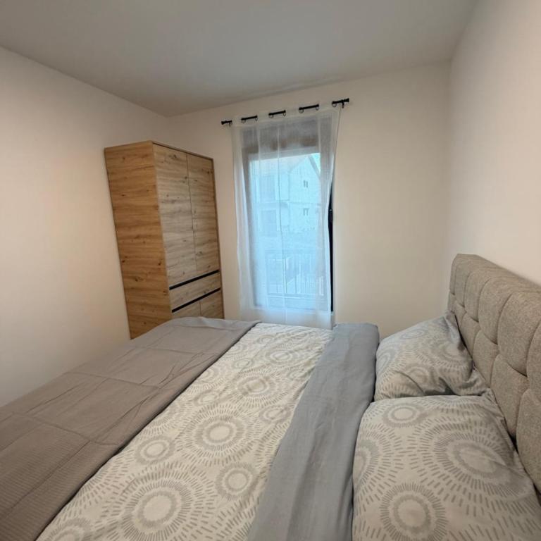 Apartments Svetlana, Igalo - Two-Bedroom Apartment with Balcony - 12