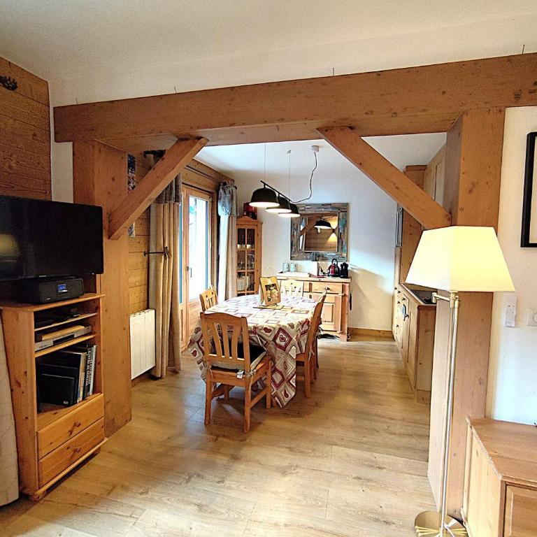 Appartement cosy 3 pièces, cheminée, garage, WIFI, Méribel - FR-1-411-185 - Apartamento (6 adultos) - 12