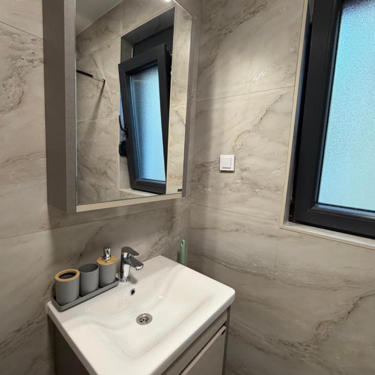 Apartments Svetlana, Igalo - Two-Bedroom Apartment with Balcony - 2