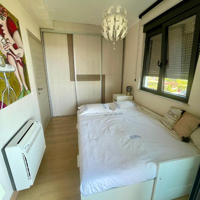 Apartment Zoe - Three-Bedroom Apartment - 2