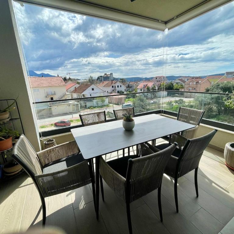 Apartment Zoe - Three-Bedroom Apartment - 26
