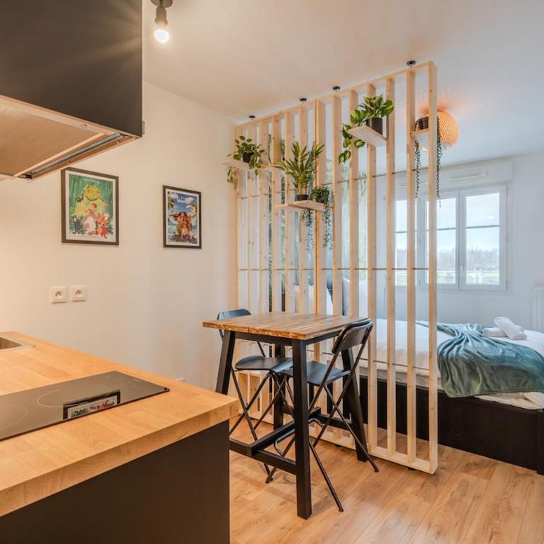 Ultra central apartment 5min Disney - 2P - One-Bedroom Apartment - 7