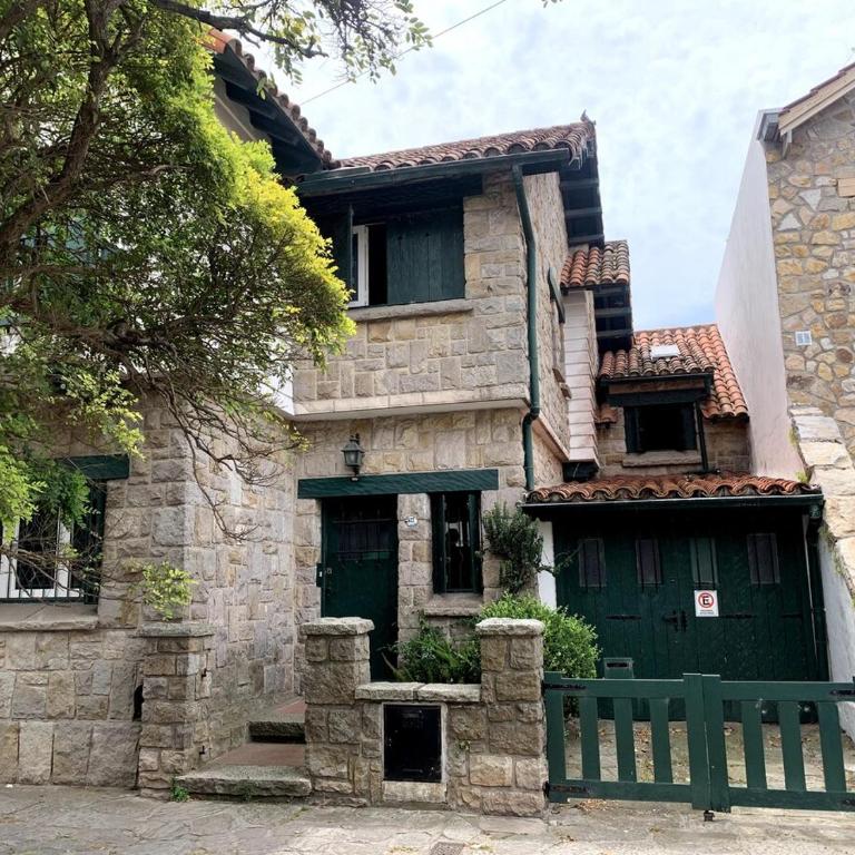 A villa two blocks from the beach - Casa de 4 dormitorios - 1