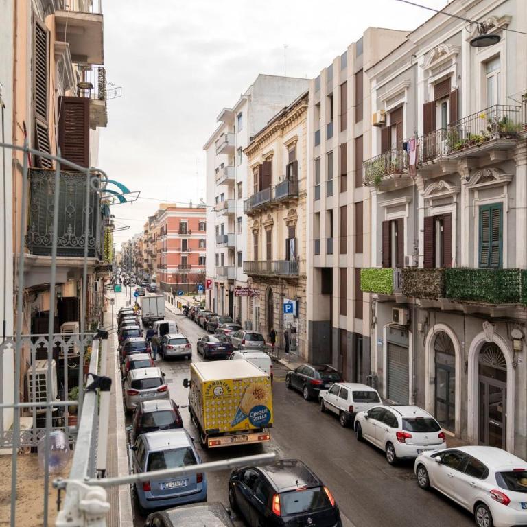 Bari Little Gem - Cozy Apartment in Bari City Center - One-Bedroom Apartment - 23
