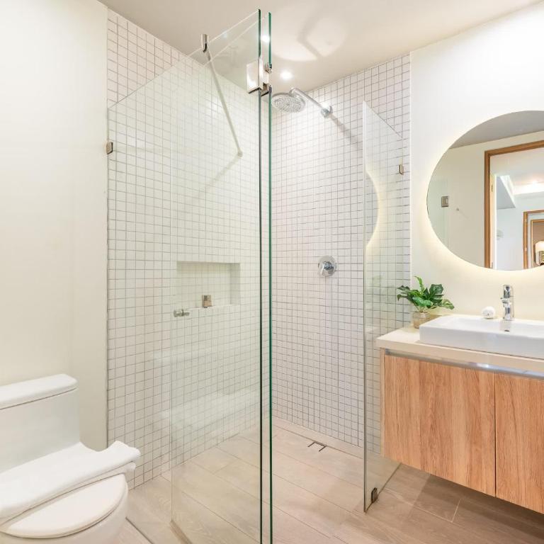 Luxury 2BR 2BA Ocean view 200m from beach - Apartment - 30