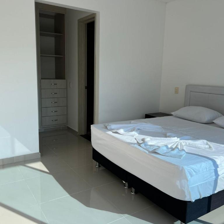 Apartamento en Anapoima con piscina, Centro Pueblo - Apartamento de 3 dormitorios - 8