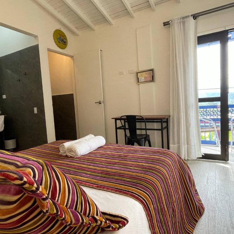 CASA AZUL LA GARRUCHA Transporte, Tours y Más - Deluxe Double Room with Balcony - 8