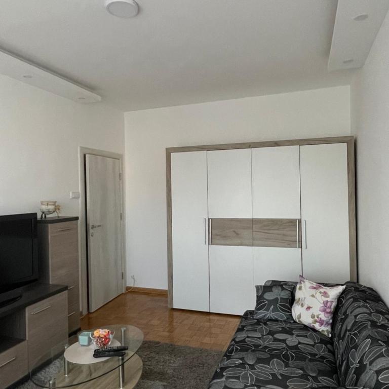 Apartman Ema - Two-Bedroom Apartment - 3