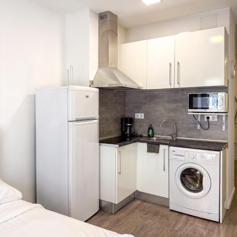 Comodo Aparta Estudio en Ronda de Valencia A4 - Apartamento Estudio - 14