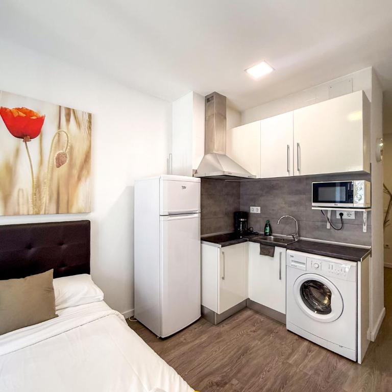 Comodo Aparta Estudio en Ronda de Valencia A4 - Apartamento Estudio - 15