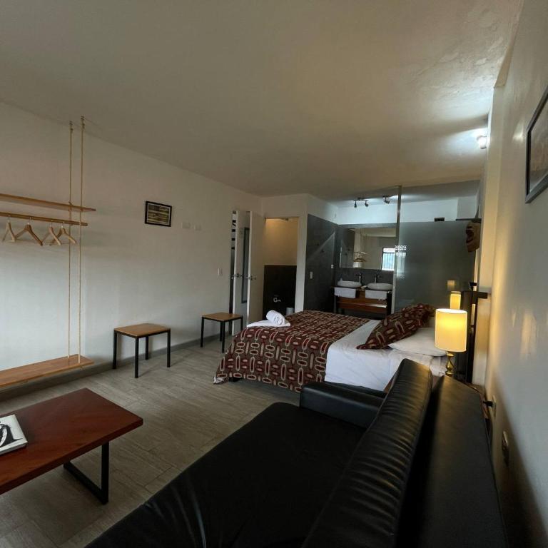 CASA AZUL LA GARRUCHA Transporte, Tours y Más - Deluxe Room - 8