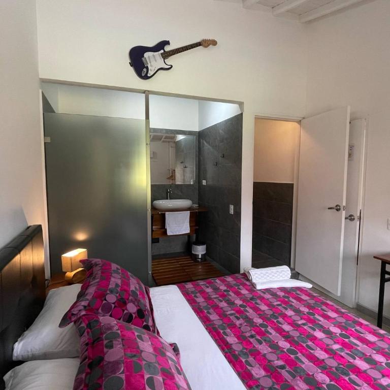 CASA AZUL LA GARRUCHA Transporte, Tours y Más - Deluxe Double Room - 5