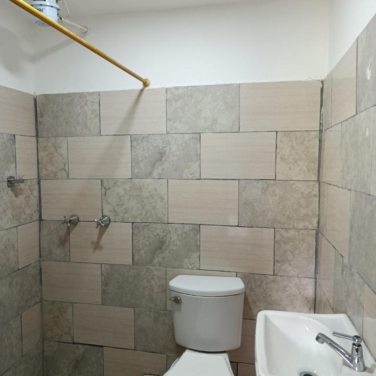 Koniminto - Habitación Doble con baño privado - 2 camas - 6