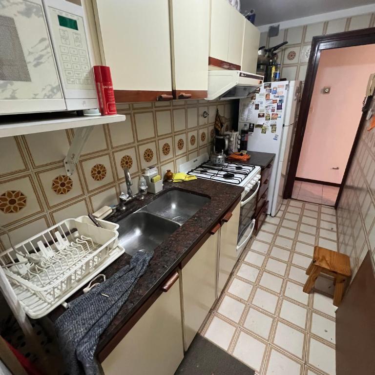 Check and Home - Alvear - 4 Huéspedes en Zona Güemes con Patio y Cochera - Apartamento de 1 dormitorio con jardín - 2