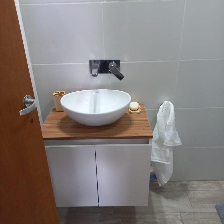 Tiny House con pileta y patio a la plaza - Casa de 2 dormitorios - 19