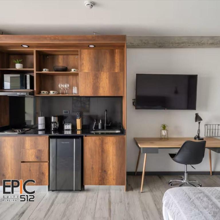 Epic Suite 512 Deluxe Airport - Suite - 23