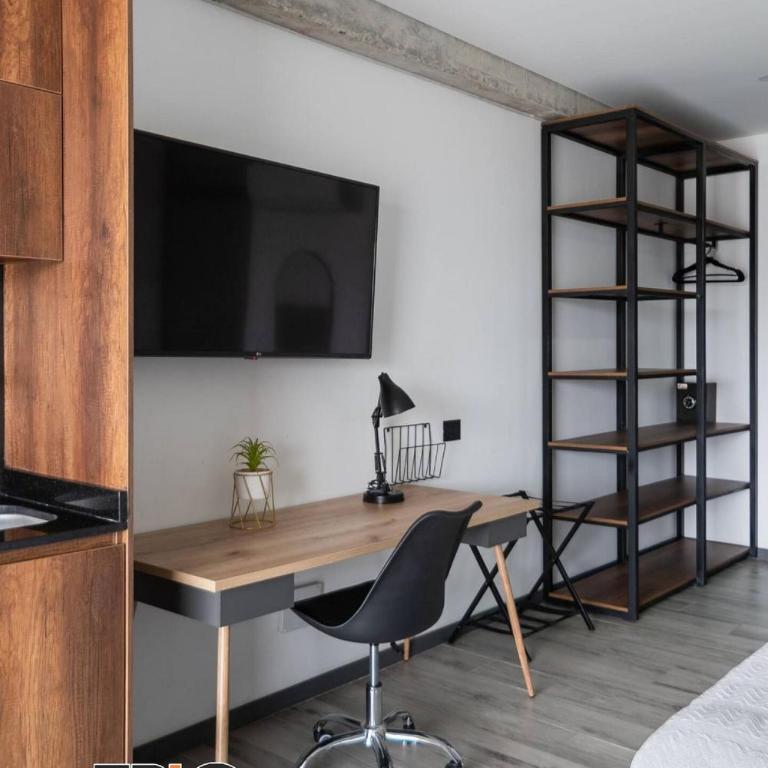 Epic Suite 512 Deluxe Airport - Suite - 18