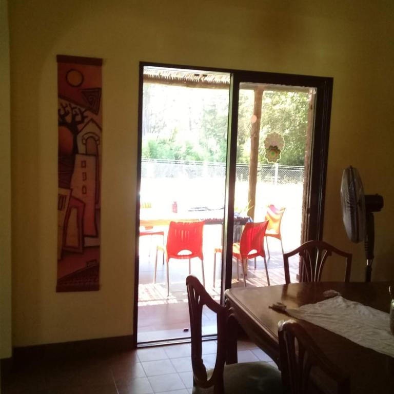Casa quinta completa espaciosa con pileta seis o siete personas - Casa con 1 dormitorio - 6
