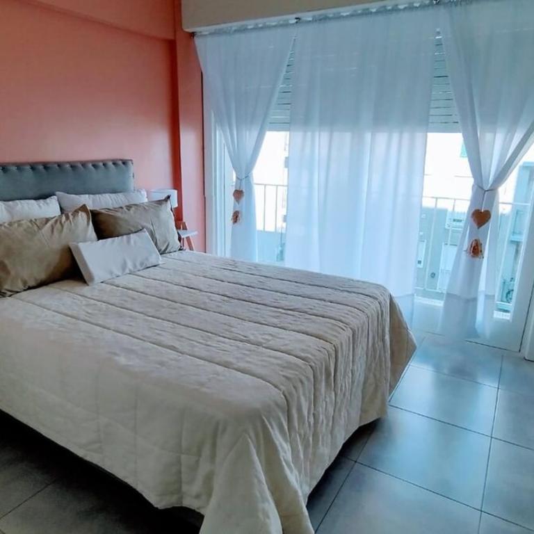Hermoso departamento en la zona de Güemes - Apartamento de 1 dormitorio - 2