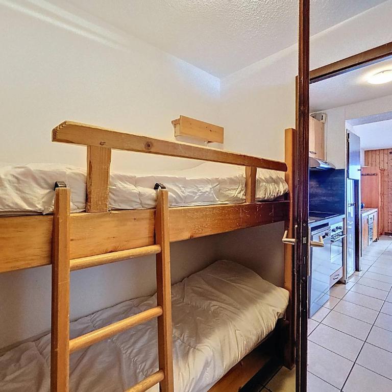 Appartement La Clusaz - 4/6 pers, Animaux bienvenus, Parking, RDC - FR-1-818-114 - Apartamento - 6