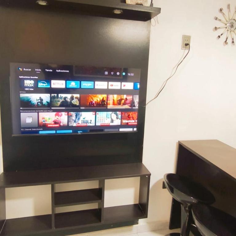 Departamento centro - Two-Bedroom Apartment with Balcony - 8