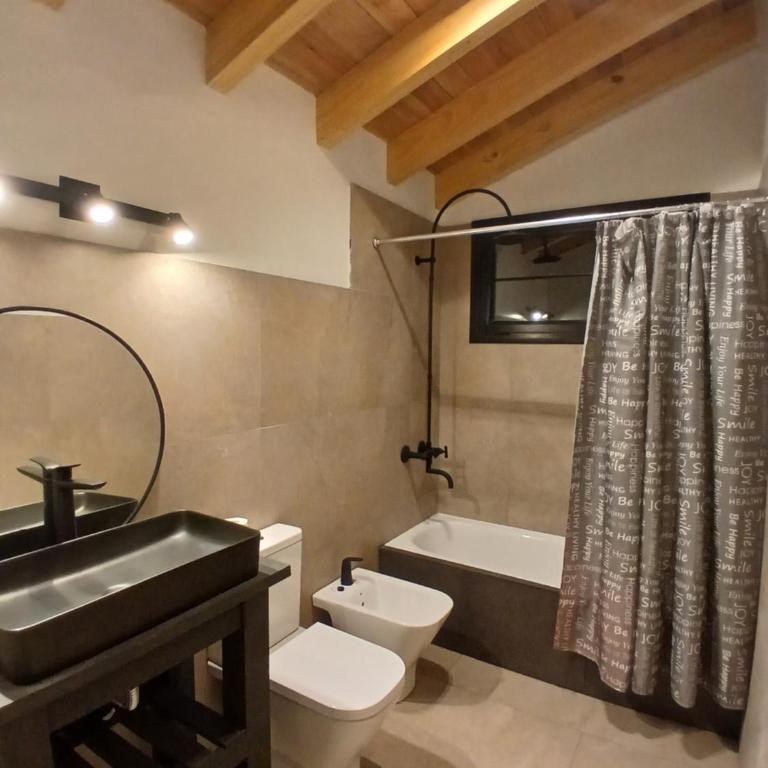 Exclusiva Casa con Piscina en Barrio Privado de San Martin de los Andes - Casa de 3 dormitorios - 10