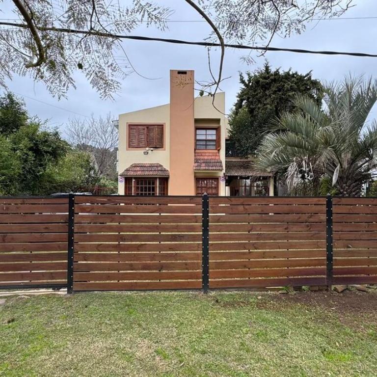Casa con piscina climatizada privada de 10 metros - Three-Bedroom House - 8