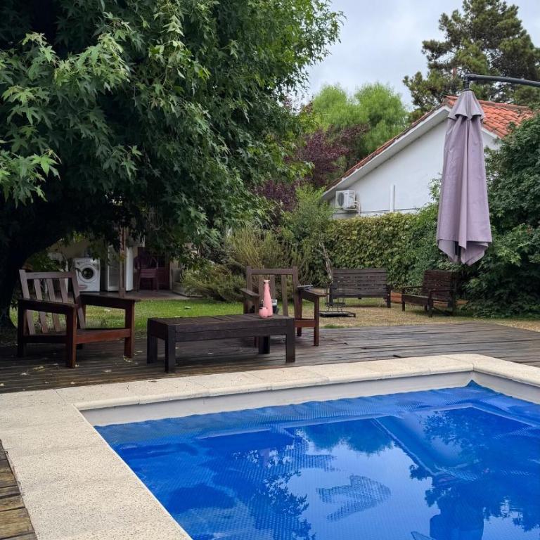 Casa con piscina climatizada privada de 10 metros - Three-Bedroom House - 44