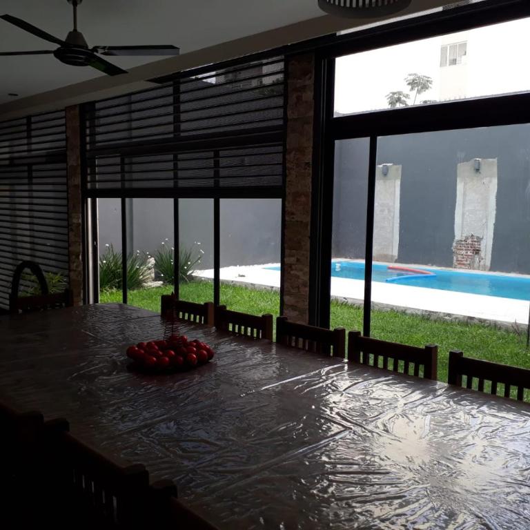 CASA CON PILETA EN EL CENTRO de CORRIENTES - Four-Bedroom House - 7